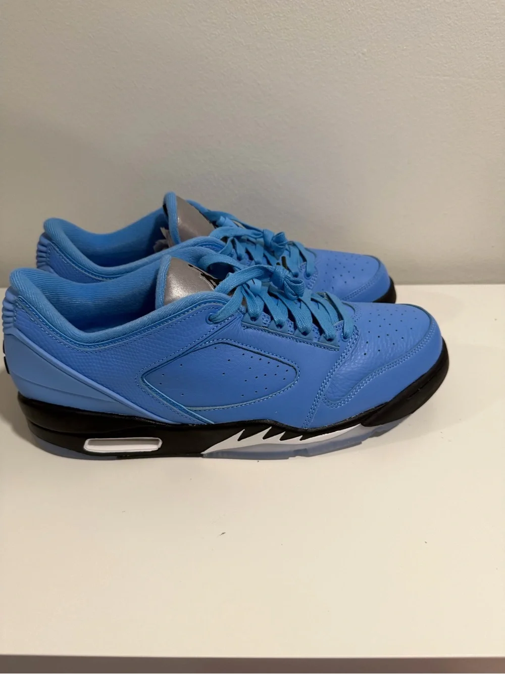 Jordan Men's Low-Top Athletic Sneakers in Light Blue and Black